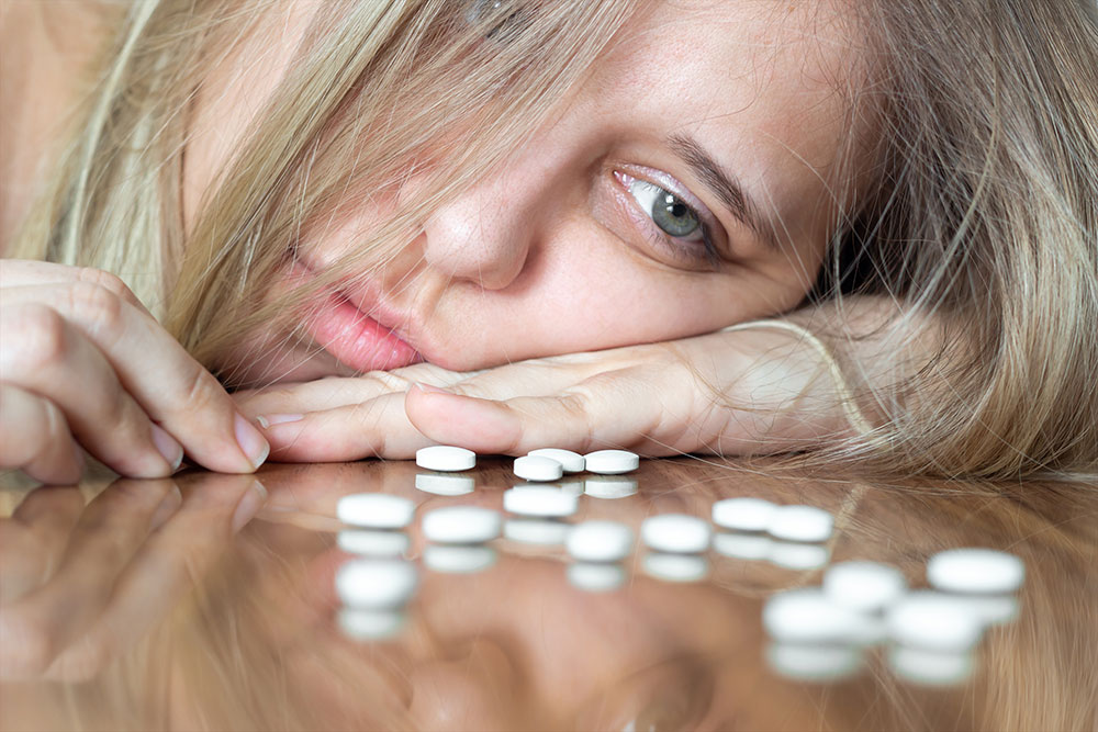 how does ketamine work, ketamine mechanism of action, standard antidepressants